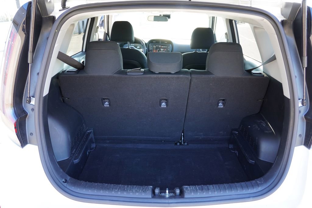 Certified 2024 Kia Soul LX w/ Option Group 015 FWD image 20