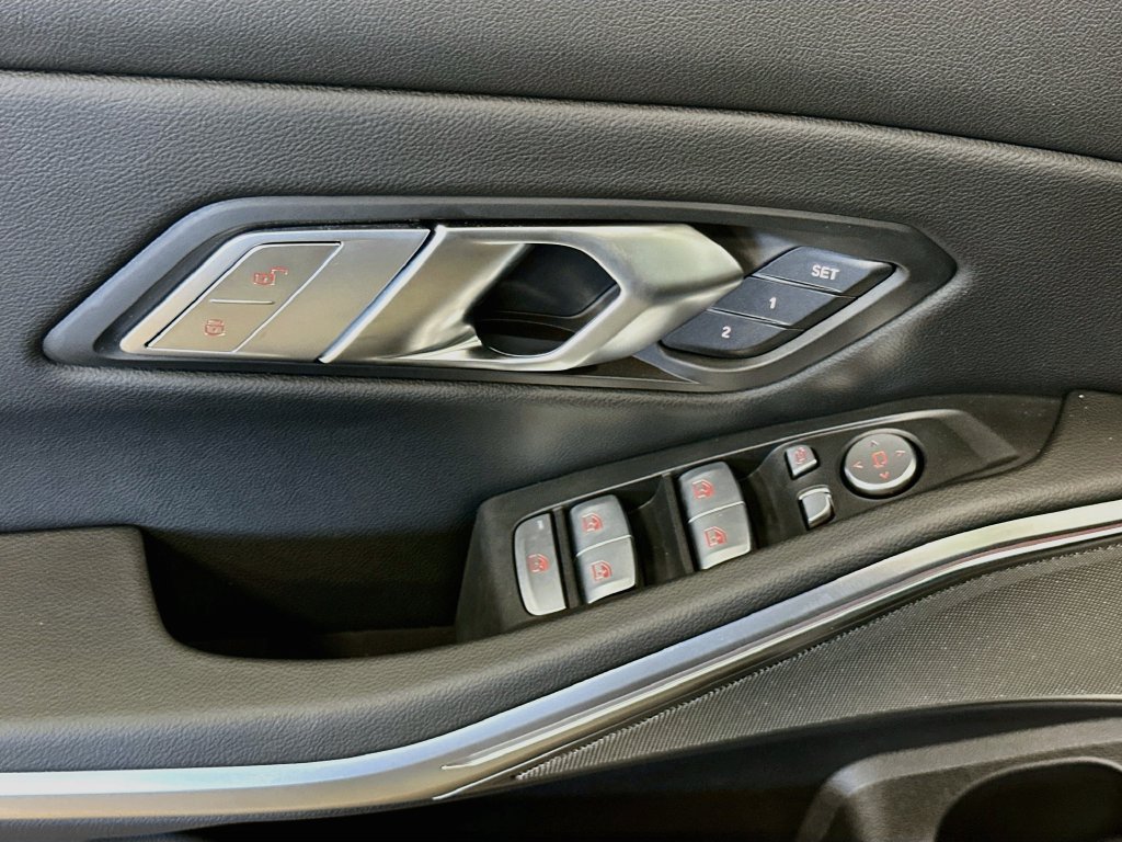 New 2026 BMW 330i xDrive Sedan w/ Premium Package AWD/4WD image 18