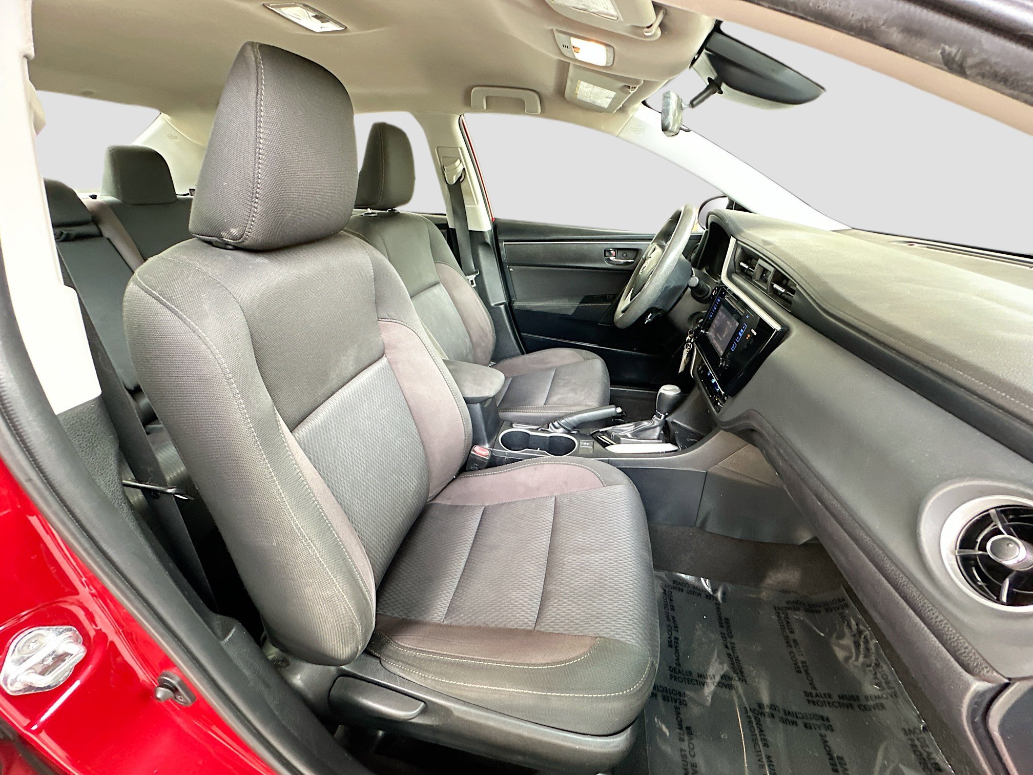 Used 2017 Toyota Corolla LE image 23