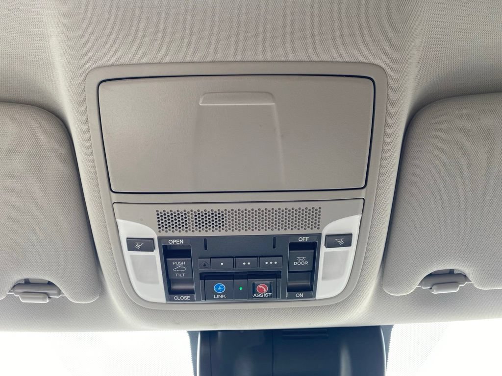 Used 2020 Acura MDX FWD w/ Technology Package image 19