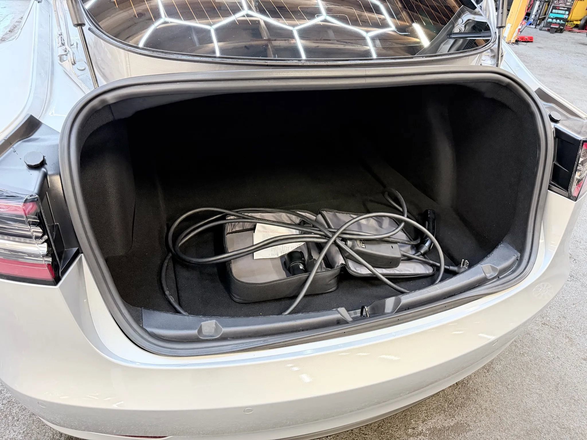 Used 2018 Tesla Model 3 Long Range image 22