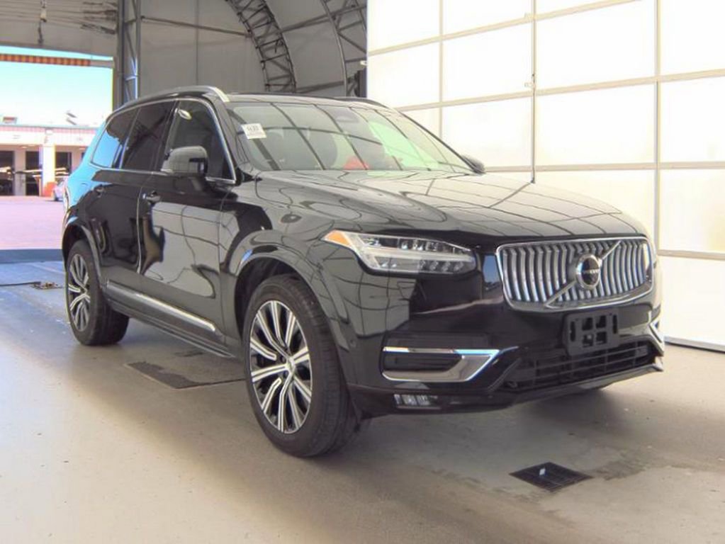 Used 2024 Volvo XC90 B6 Plus w/ Protection Package Premier AWD/4WD image 4