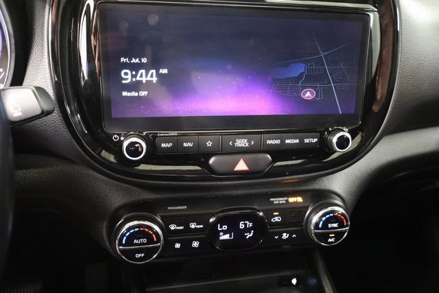 Used 2025 Kia Soul GT-Line FWD image 19