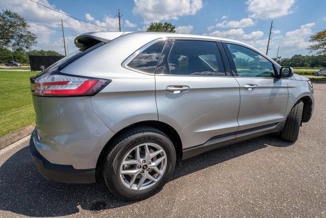 Used 2024 Ford Edge SEL AWD/4WD image 2