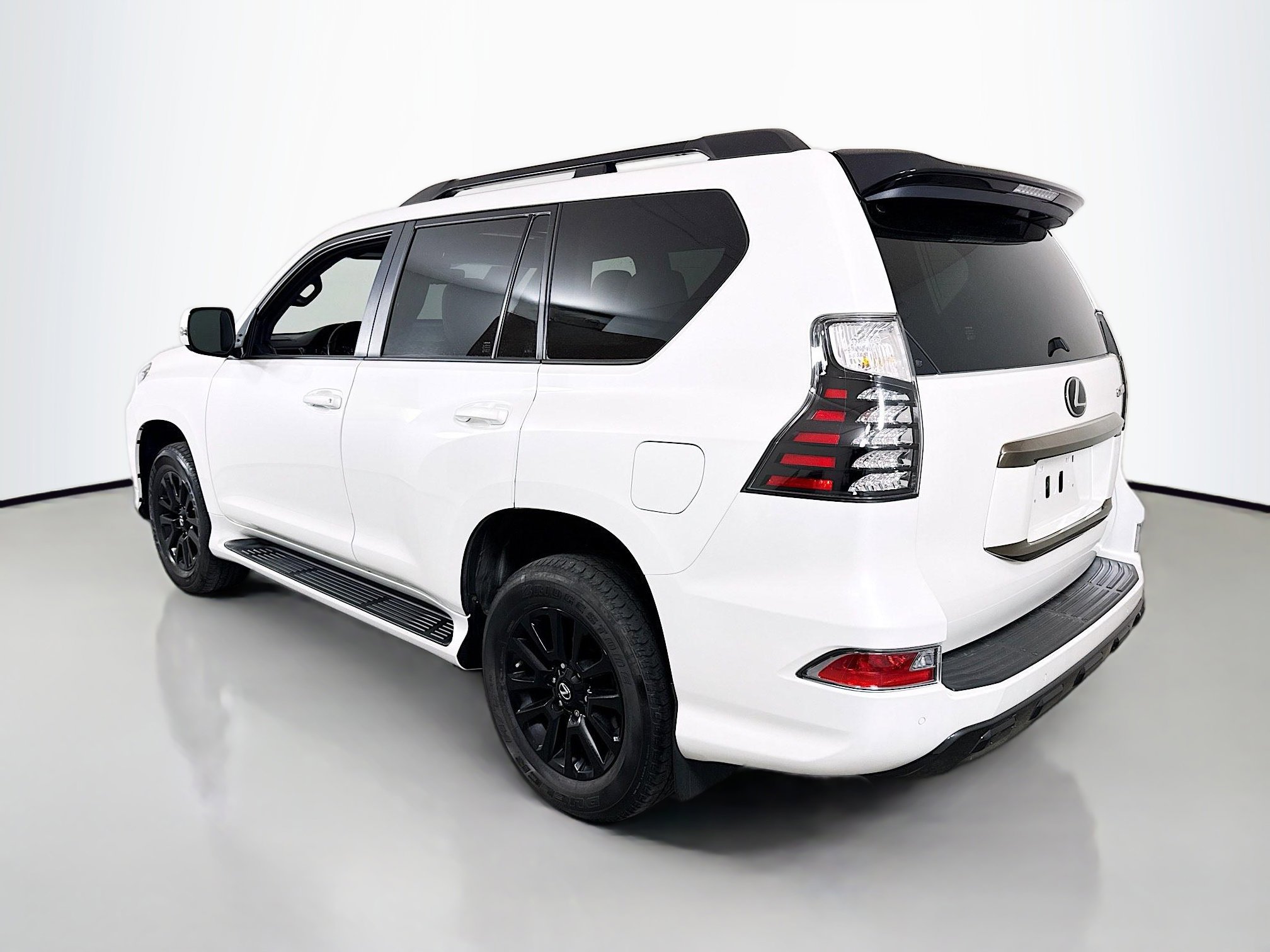 Certified 2023 Lexus GX 460 w/ Black Line Special Edition AWD/4WD image 5