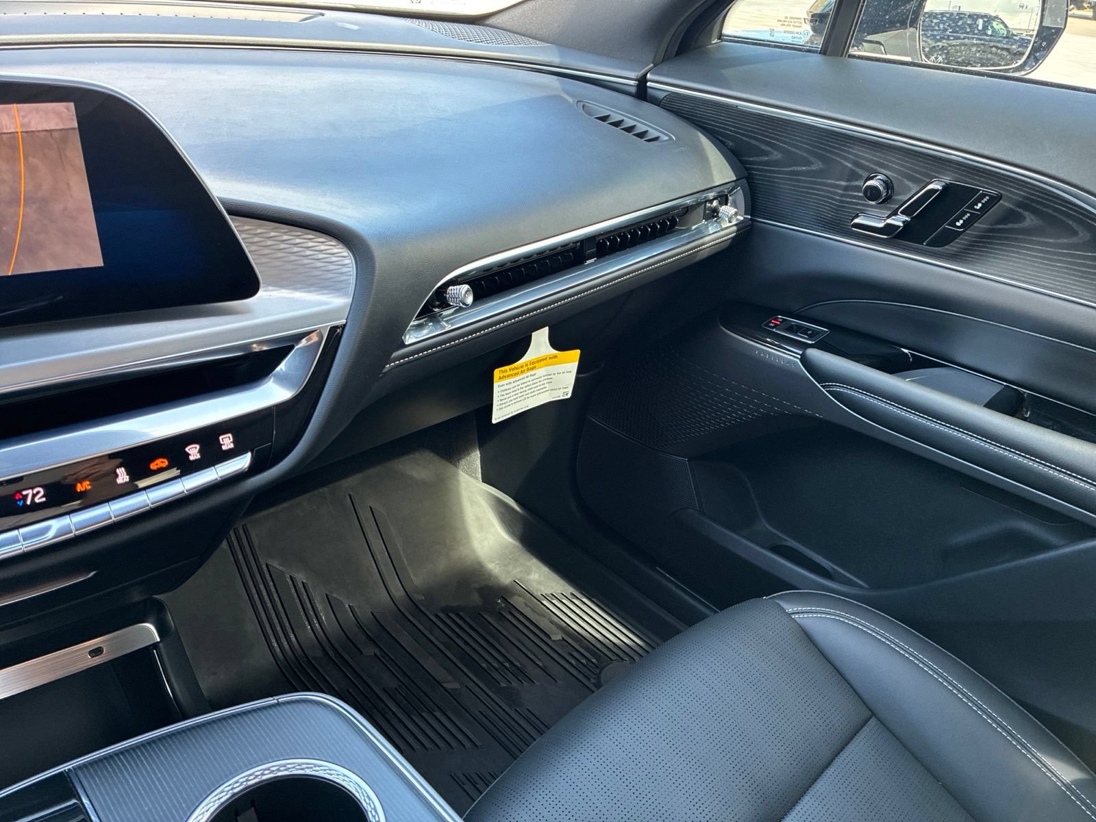 Used 2024 Cadillac Lyriq Luxury w/ LPO, Floor Liner Package AWD/4WD image 40
