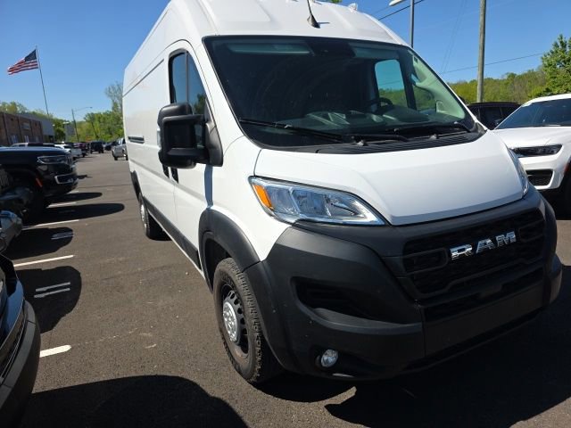 Used 2025 RAM ProMaster 2500 w/ Convenience Group FWD image 3