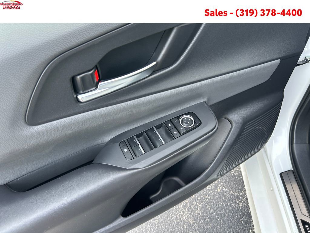Certified 2024 Toyota Prius XLE AWD/4WD image 13