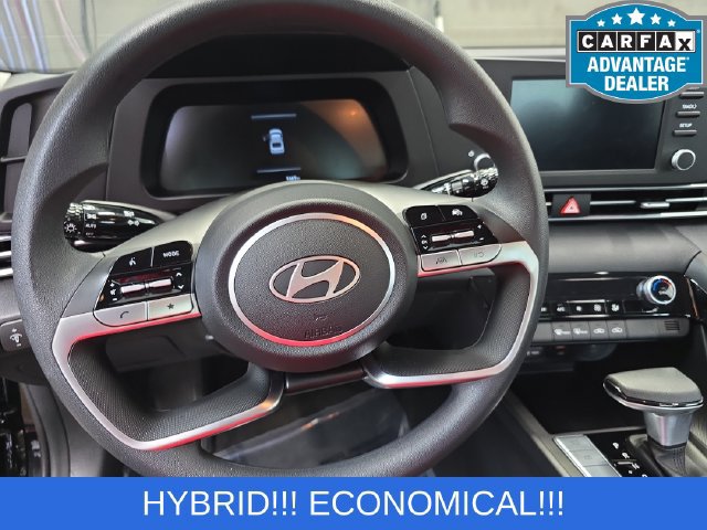 Used 2026 Hyundai Elantra Hybrid FWD image 16