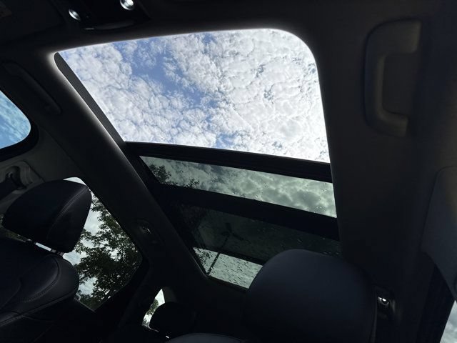 Used 2024 Kia Sorento S w/ Panoramic Sunroof Package FWD image 30