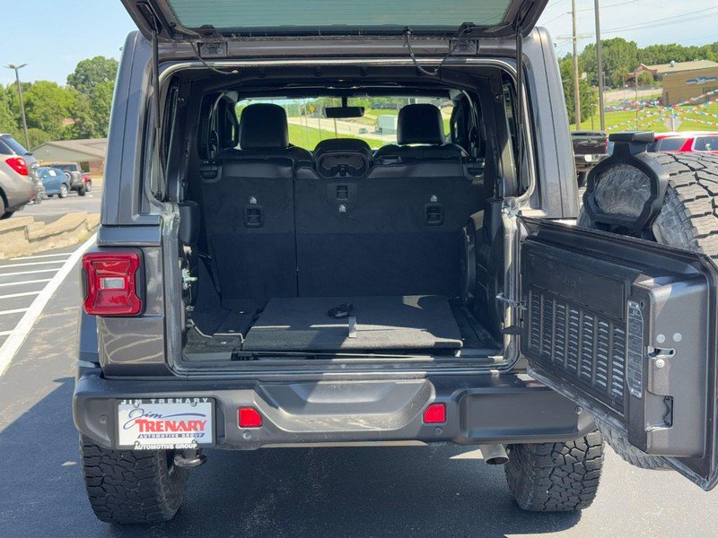 Used 2019 Jeep Wrangler Unlimited Sahara AWD/4WD image 5