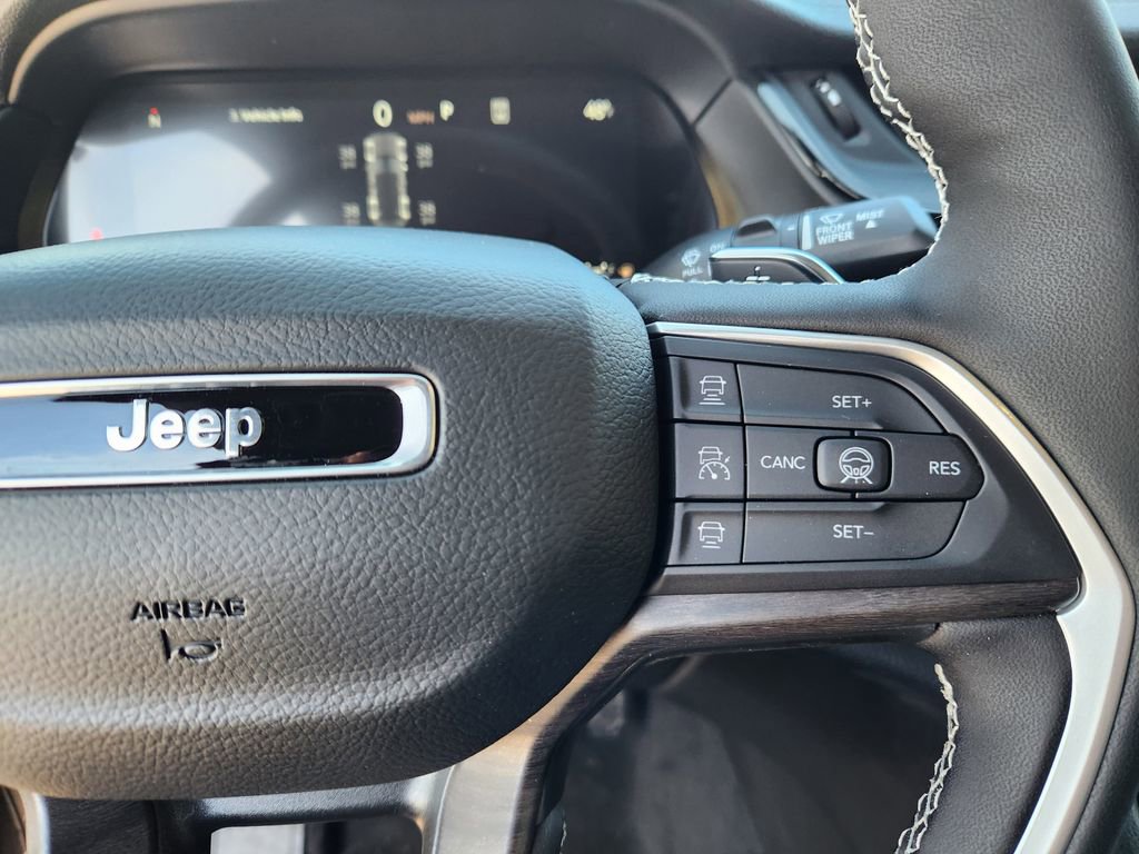 New 2026 Jeep Grand Cherokee Altitude AWD/4WD image 11
