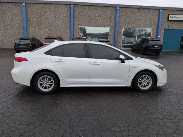 Used 2021 Toyota Corolla LE image 4