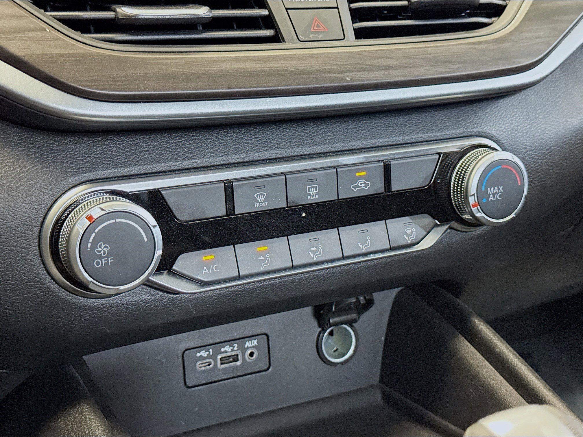 Used 2025 Nissan Altima 2.5 SV image 11