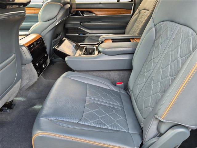 Used 2024 Jeep Grand Wagoneer Series III w/ Rear Seat Video Group 1 AWD/4WD image 21