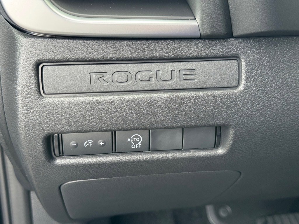 New 2026 Nissan Rogue S image 15