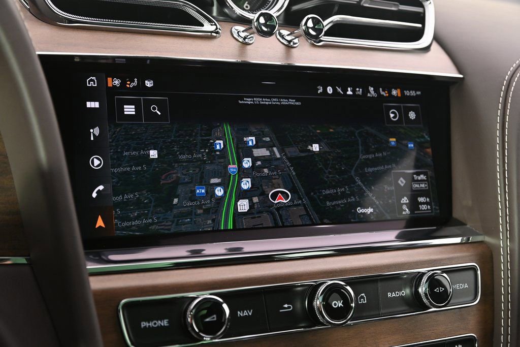 Used 2024 Bentley Bentayga Extended Wheelbase image 28