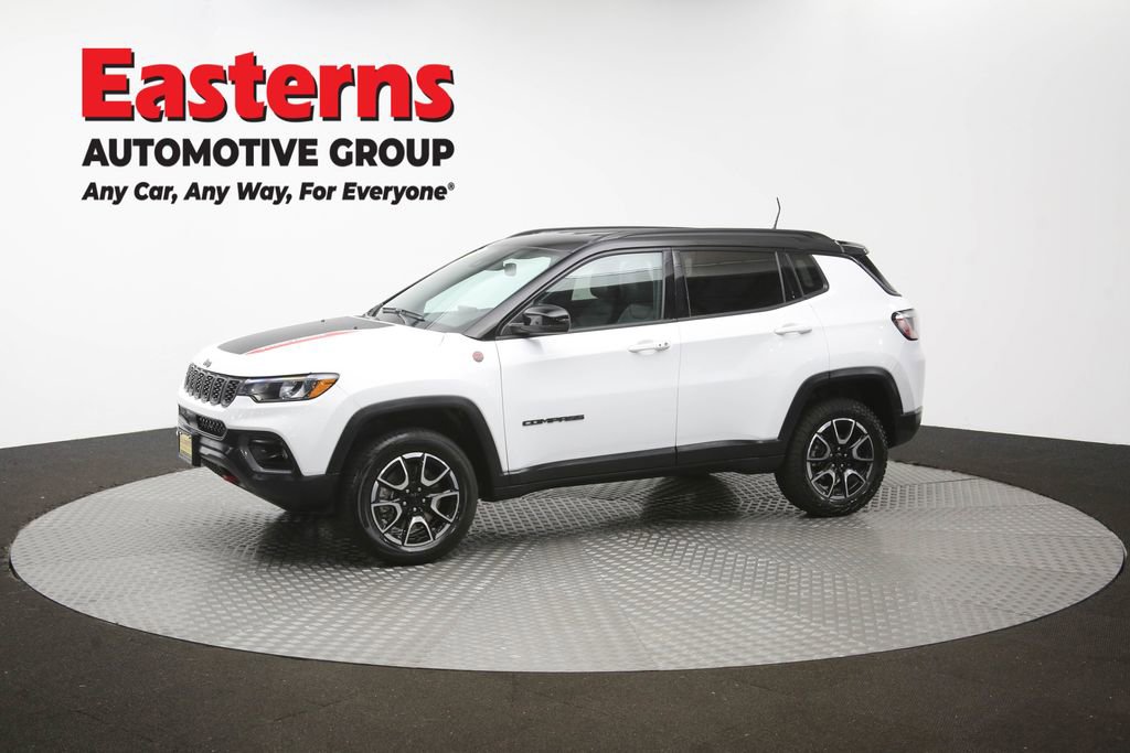 Used 2024 Jeep Compass Trailhawk AWD/4WD image 57