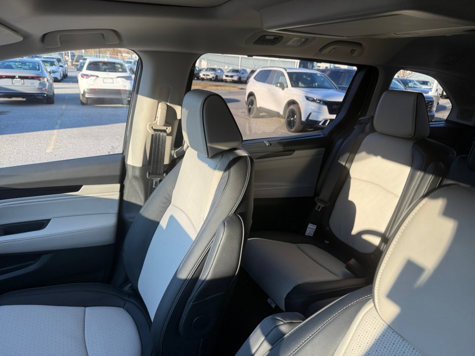 Used 2026 Honda Odyssey Elite image 29
