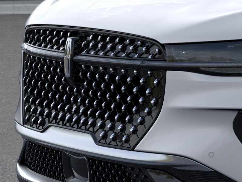 New 2026 Lincoln Nautilus Premier AWD/4WD image 17