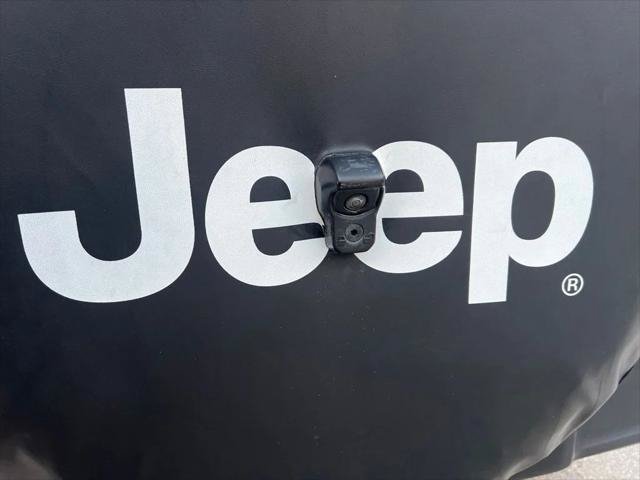 Certified 2025 Jeep Wrangler Sport AWD/4WD image 12