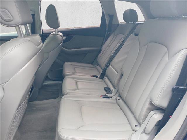 Used 2021 Audi Q7 3.0T Prestige image 12