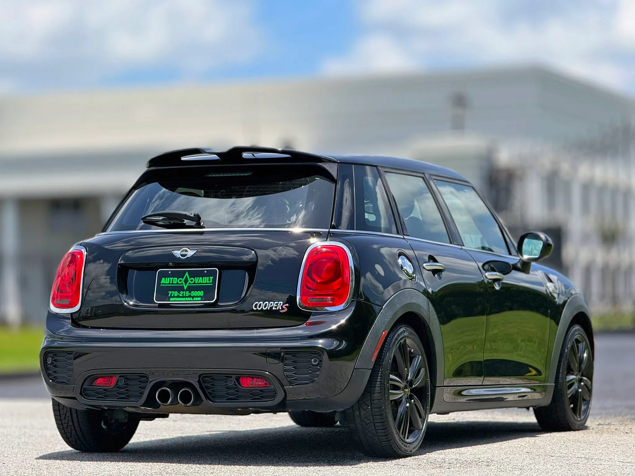 Used 2016 MINI Cooper S FWD image 11