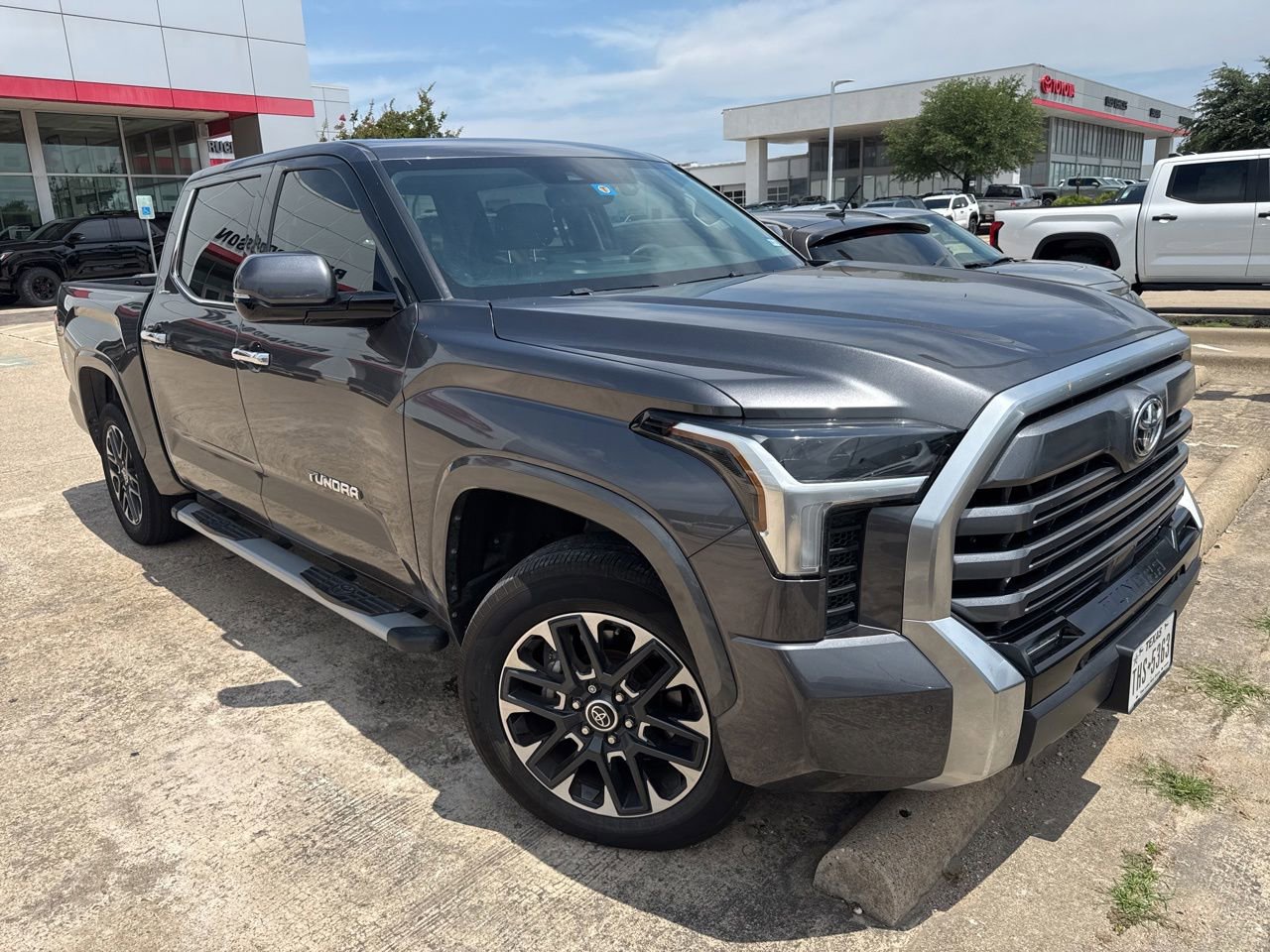 Used 2023 Toyota Tundra Limited w/ Power Package AWD/4WD image 3