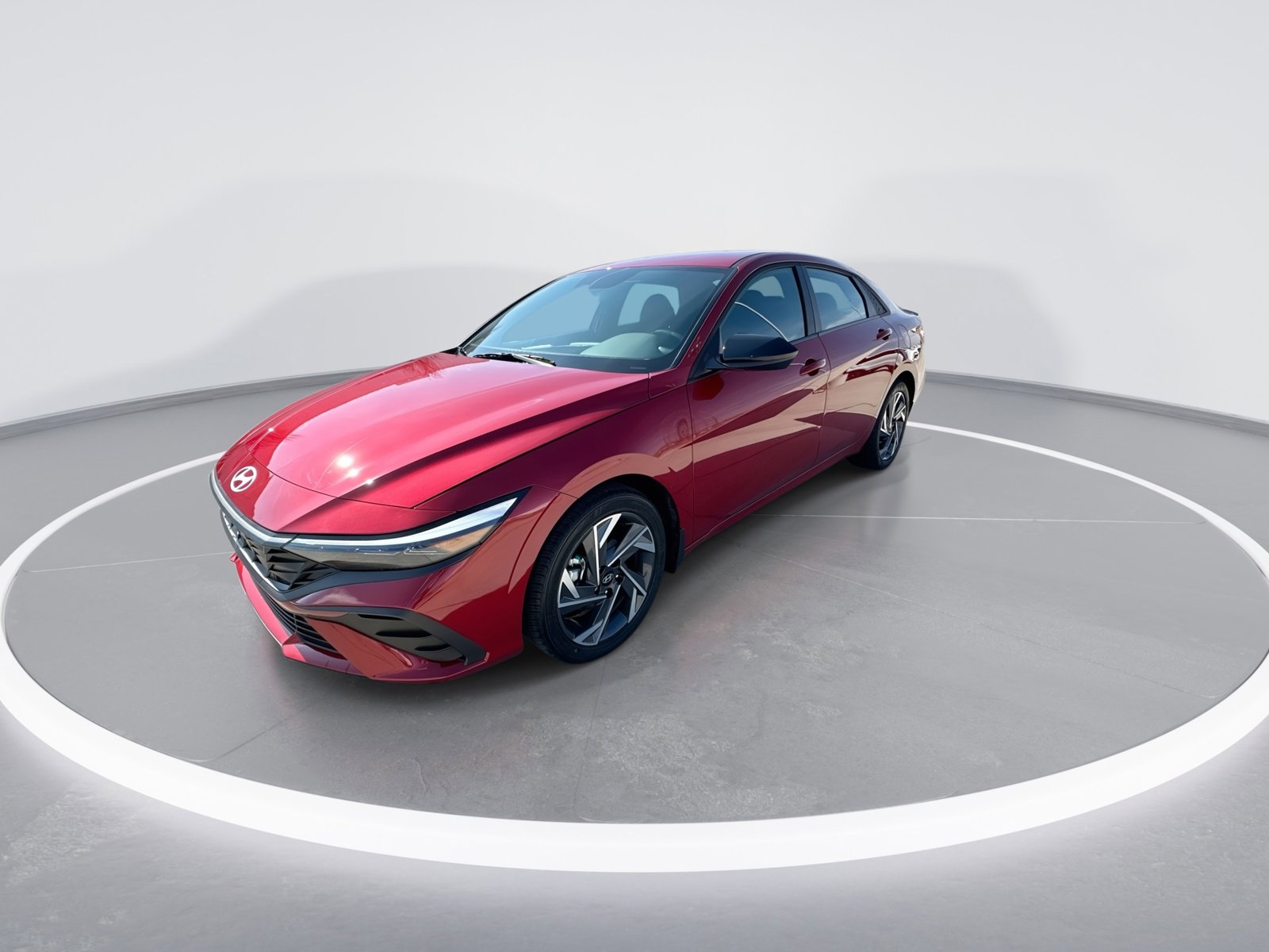 Used 2025 Hyundai Elantra Sport image 4