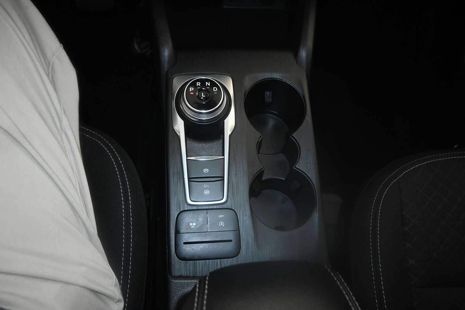 Certified 2025 Ford Escape Active FWD image 24
