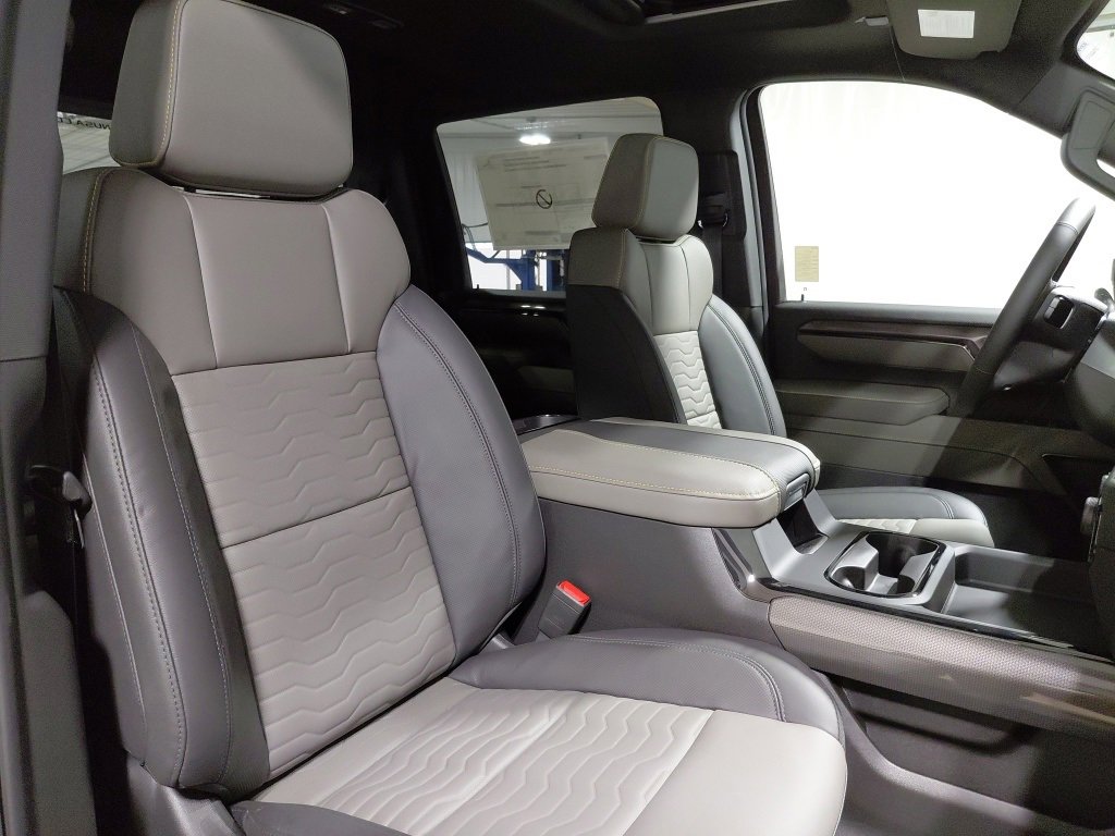 New 2026 Chevrolet Silverado 2500 ZR2 w/ LPO, Dark Essentials Package image 23