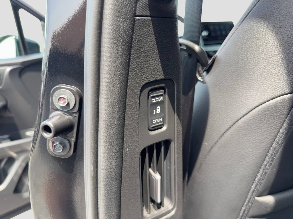 Used 2025 Honda Odyssey Sport-L image 24