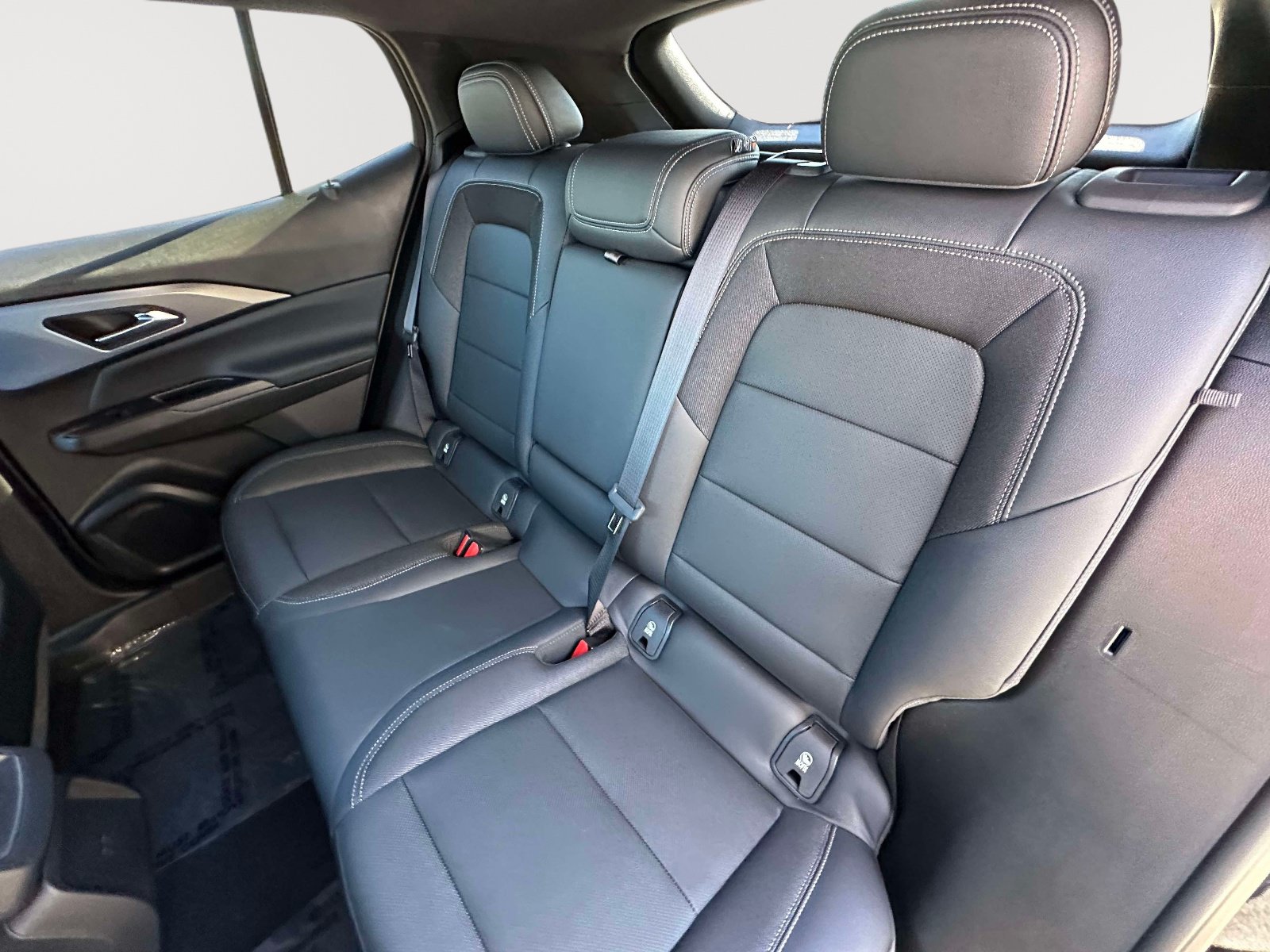 Used 2024 Chevrolet Equinox EV LT FWD image 30