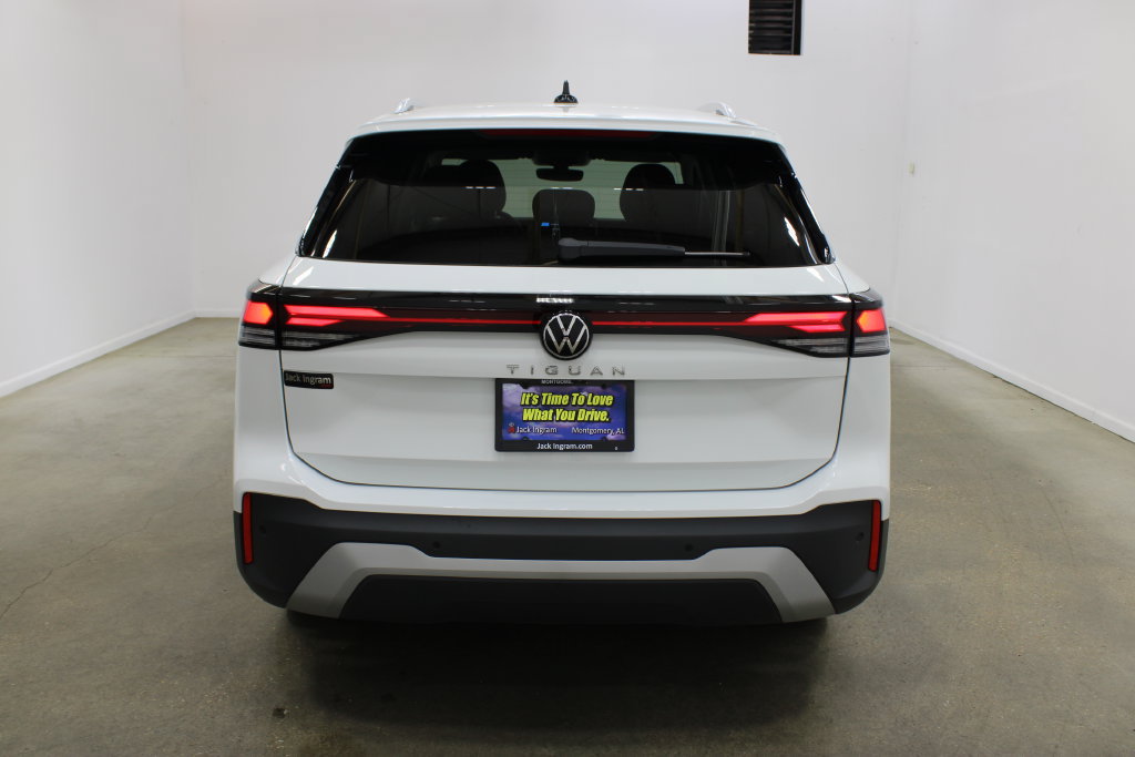 Used 2026 Volkswagen Tiguan S FWD image 4