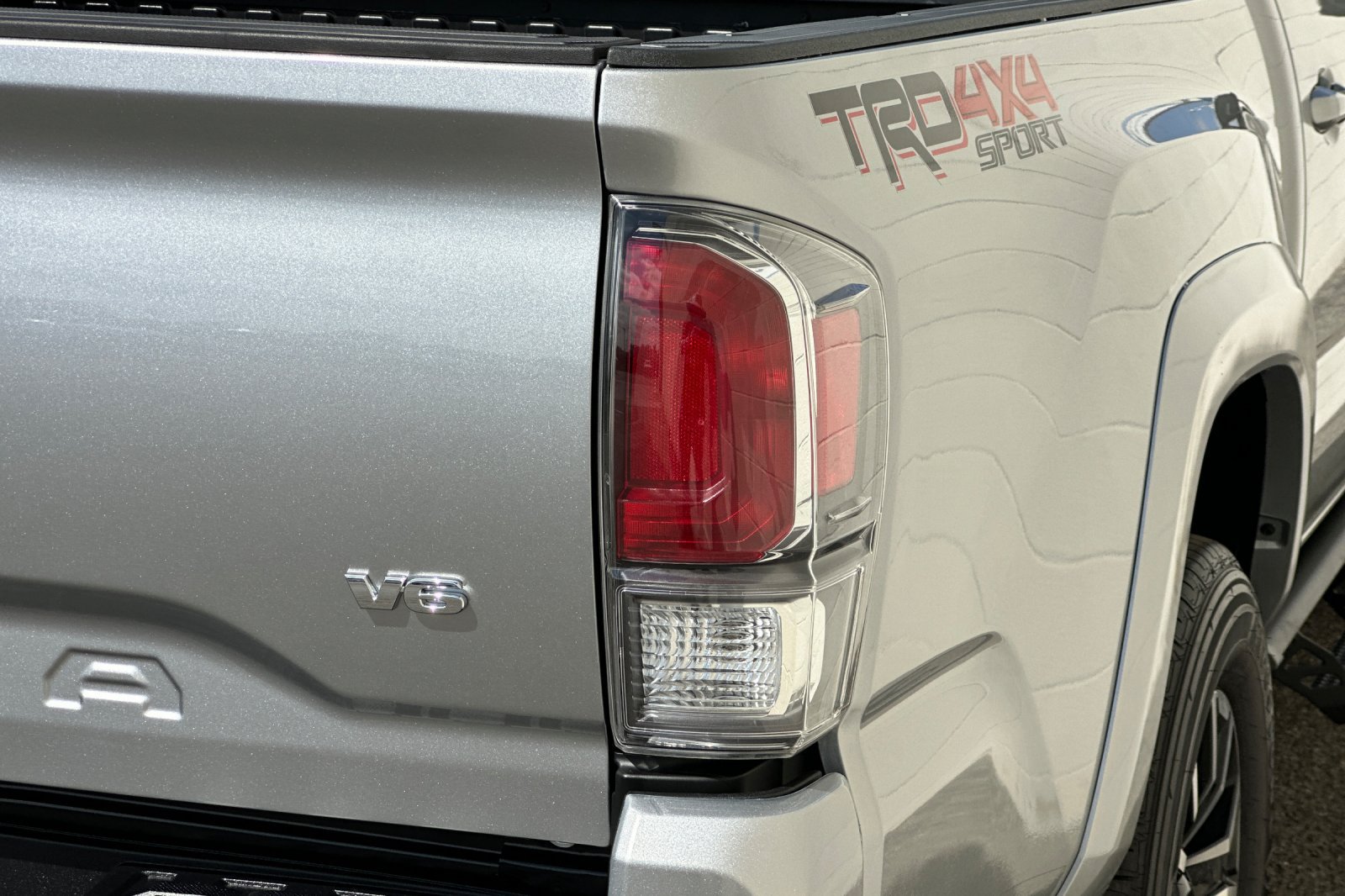Used 2023 Toyota Tacoma TRD Sport AWD/4WD image 36