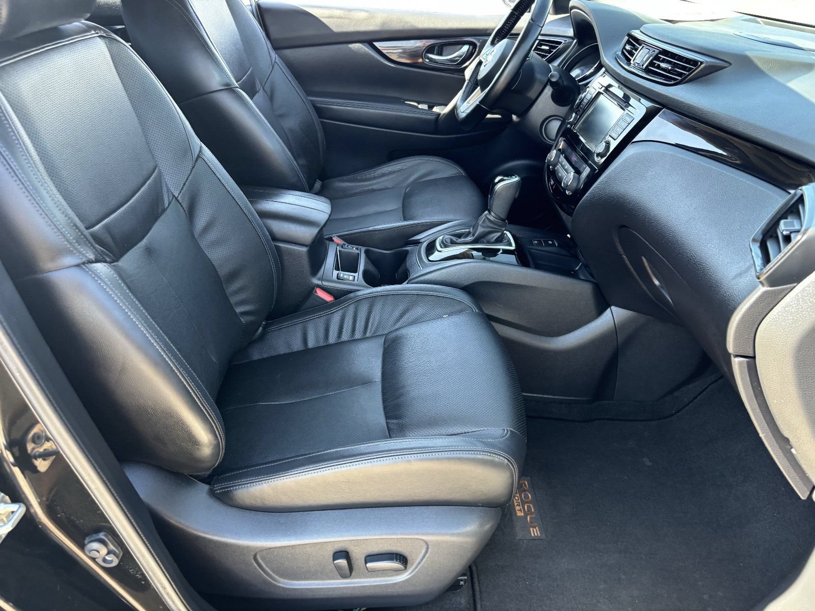 Certified 2021 Nissan Rogue Sport SL w/ Premium Package FWD image 12
