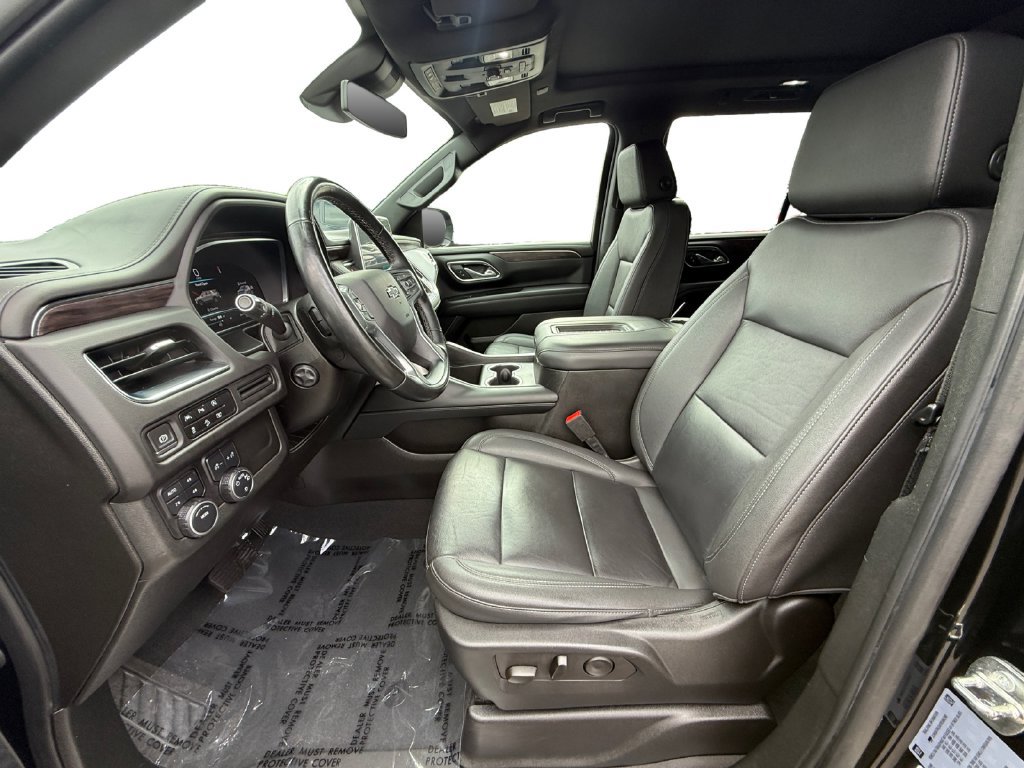 Used 2023 Chevrolet Tahoe Z71 w/ Luxury Package AWD/4WD image 9