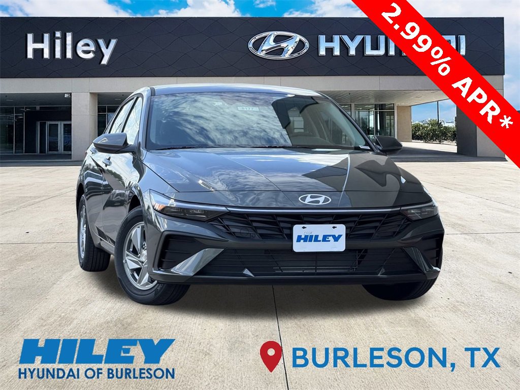 New 2025 Hyundai Elantra SE