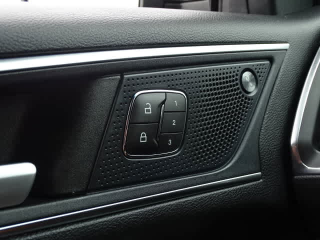 Used 2019 Ford Edge ST AWD/4WD image 39