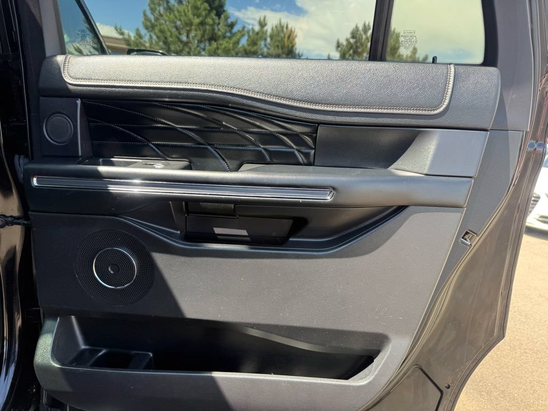 Used 2018 Ford Expedition Max Platinum AWD/4WD image 20