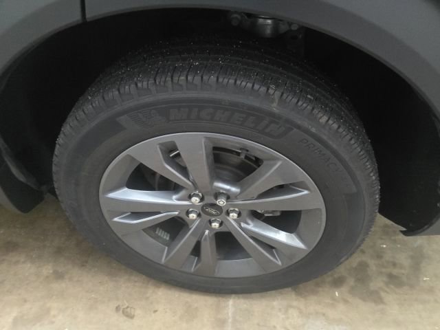 Used 2023 Ford Explorer XLT w/ Equipment Group 202A image 13