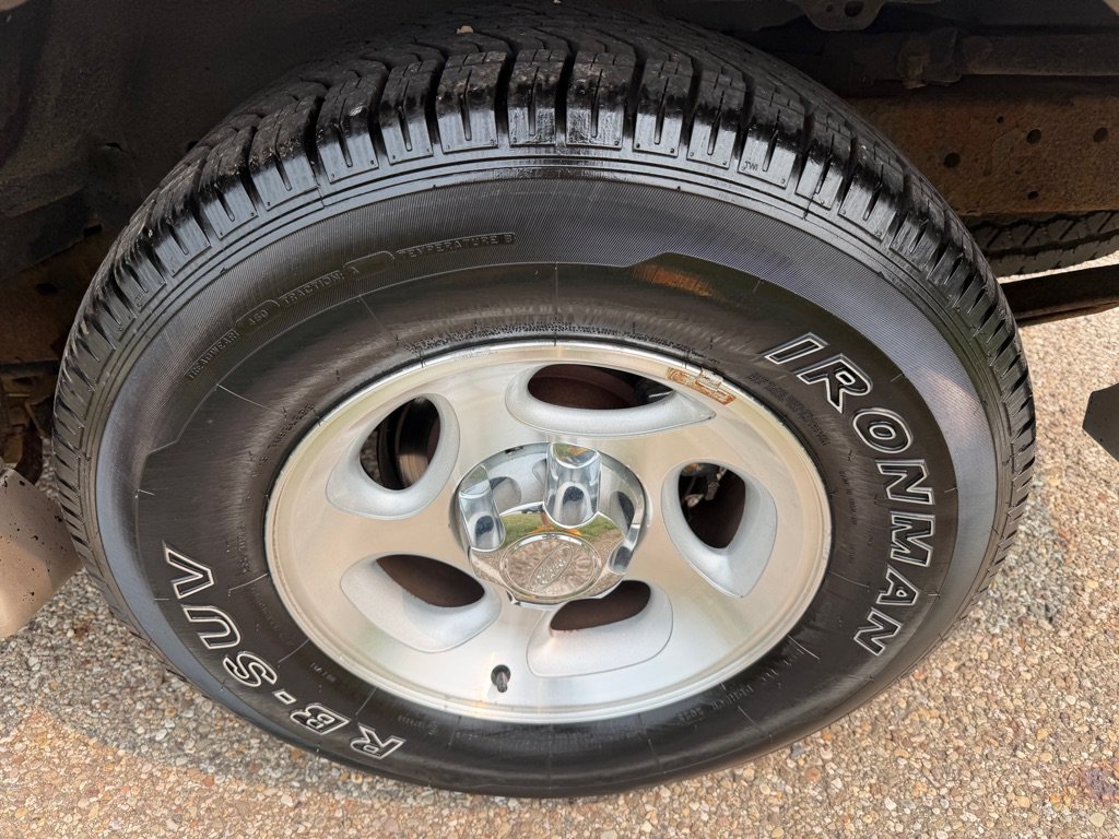 Used 2001 Ford Explorer Eddie Bauer AWD/4WD image 17