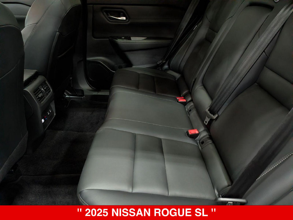 Certified 2025 Nissan Rogue SL w/ SL Premium Package AWD/4WD image 34