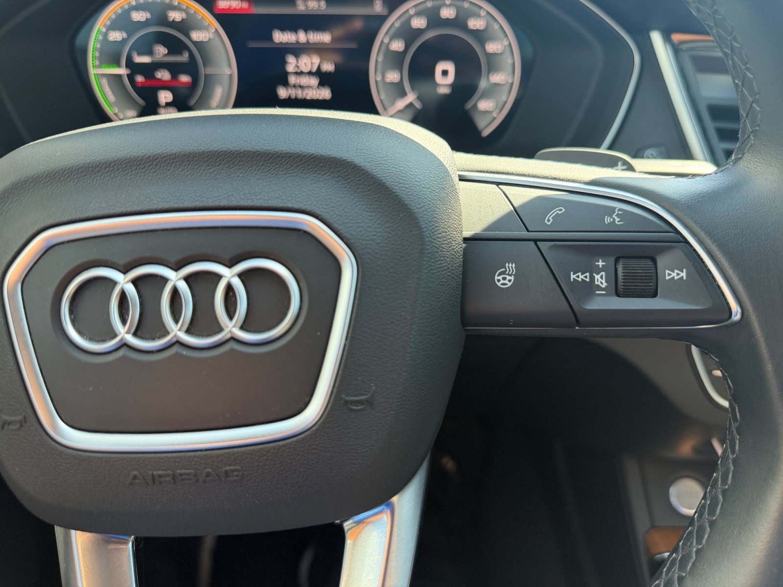 Used 2021 Audi Q5 e Premium AWD/4WD image 18