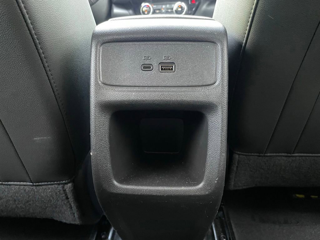 Used 2025 Chevrolet Trax LT w/ LT Convenience Package FWD image 28