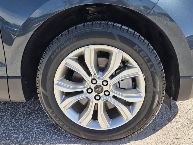 Certified 2024 Ford Edge Titanium AWD/4WD image 11
