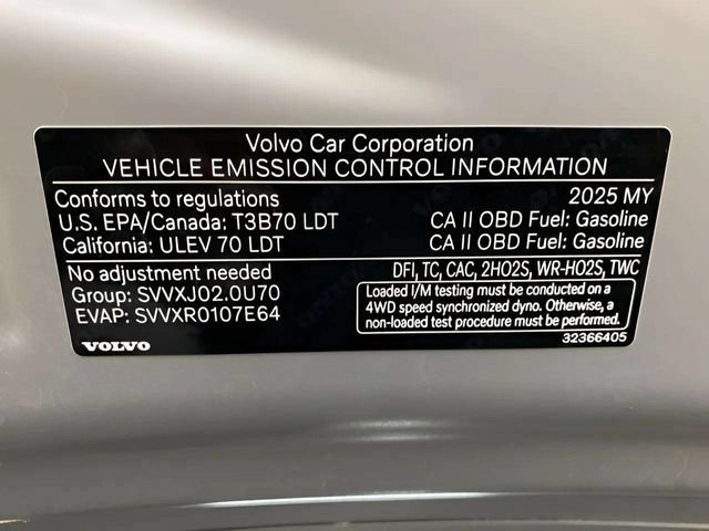 Used 2025 Volvo XC40 B5 Plus AWD/4WD image 91