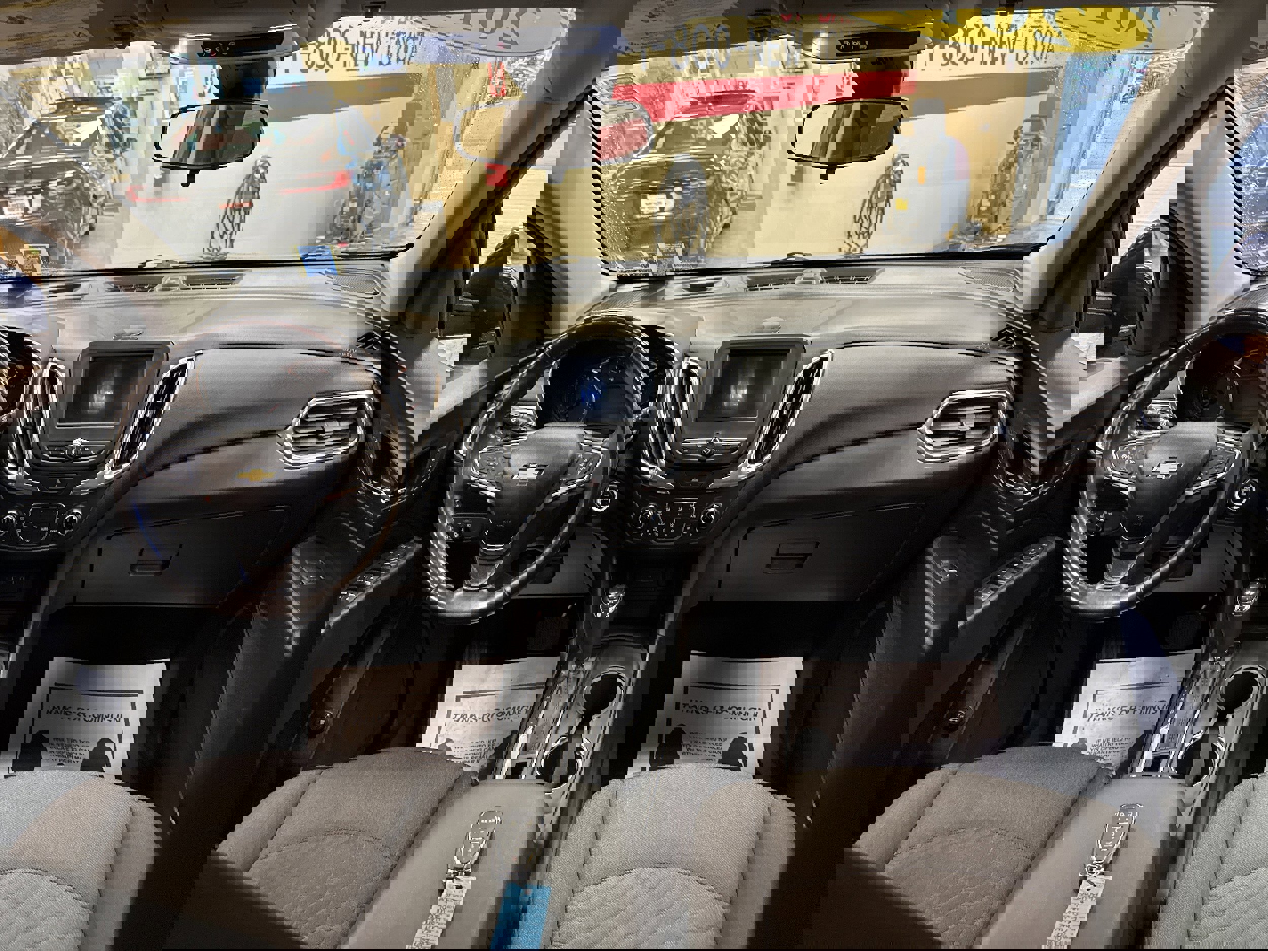 Used 2019 Chevrolet Equinox LT w/ Driver Convenience Package image 28