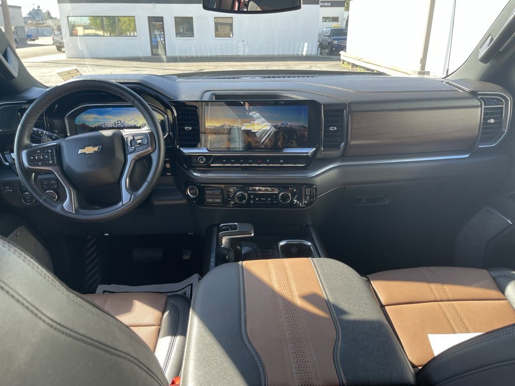 Used 2023 Chevrolet Silverado 1500 High Country image 19