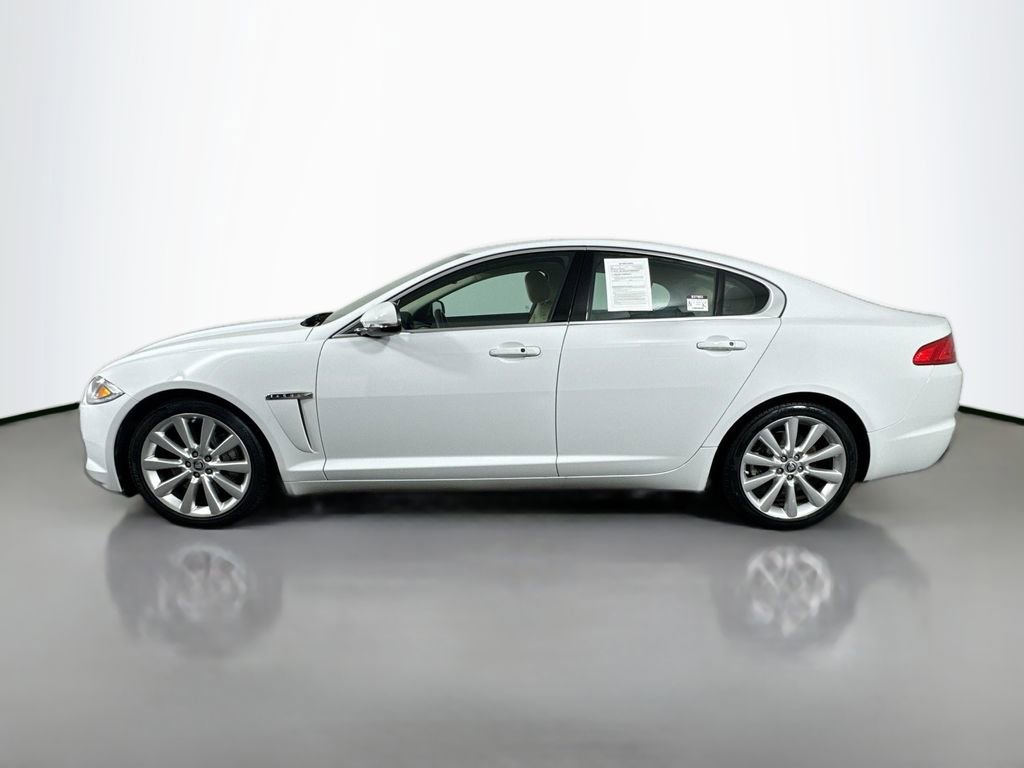 Used 2012 Jaguar XF image 8